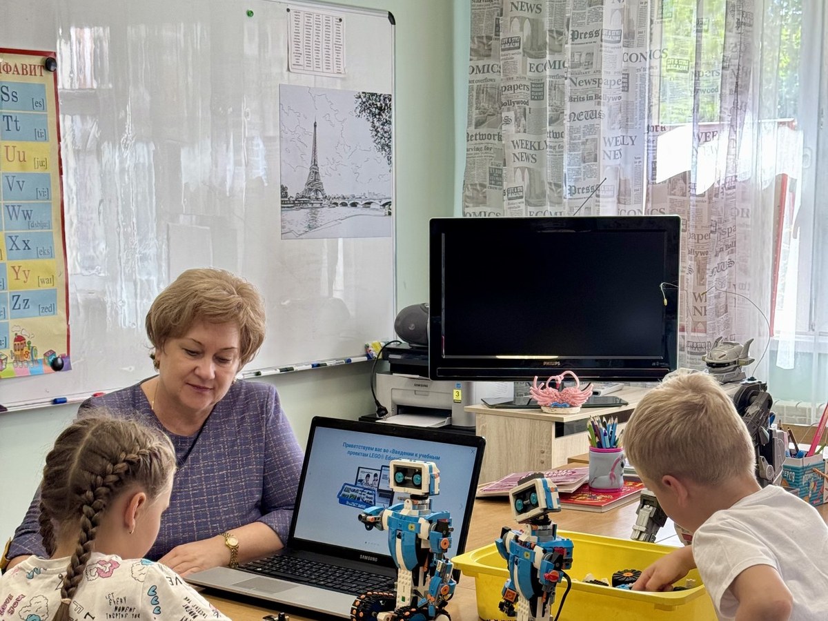 Робототехника LEGO в MaximУМ